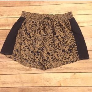 Arden B Navy Blue and Tan Patterned Soft Shorts
